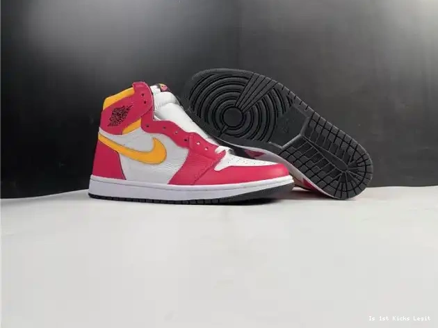 555088-603 Air OGLight 1 Jordan Red Fusion High 0605